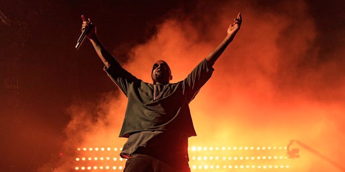 kanye-west-goes-on-bizarre-rant-about-beyonc-jay-z-politics-before-cutting-concert-short